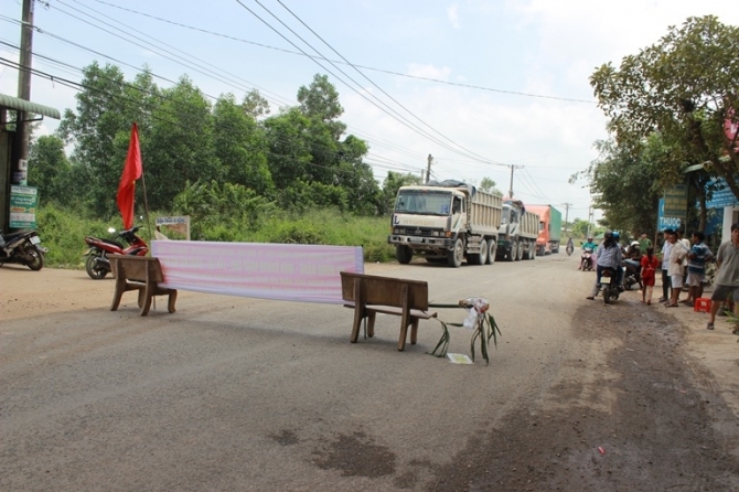 dan-chan-duong-ngan-xe-qua-tai-chu-mo-da-bo-3-ty-de-sua-duong