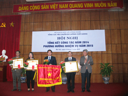 ngay-tieu-chuan-do-luong-anh-trao-bang-khen
